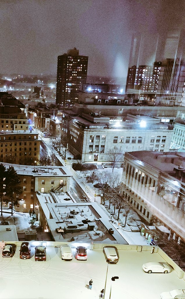 dr_ThibP's tweet photo. First snow days in Boston... ❄️🥶 https://t.co/FwwcBqBtfe