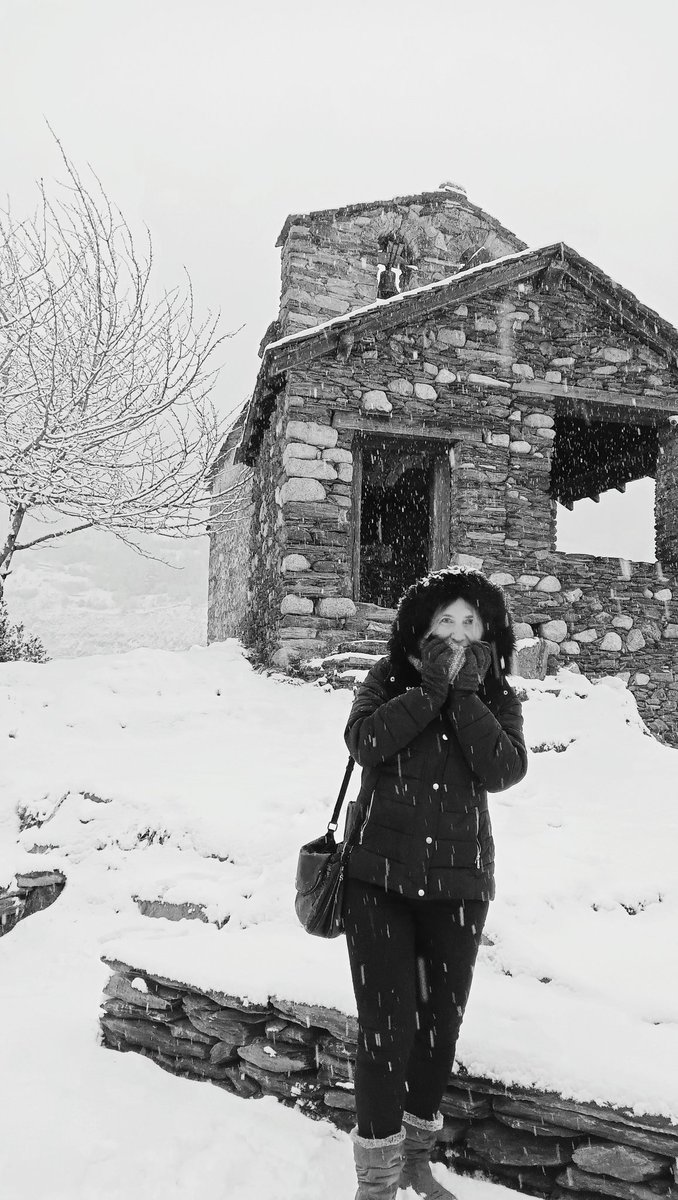 erika_colomer's tweet photo. Quina tarda més bonica que ha quedat! ❄️🥶😉 #LesBons @MeteoAnd_OECC @ComuEncamp https://t.co/7nQukEvV8I