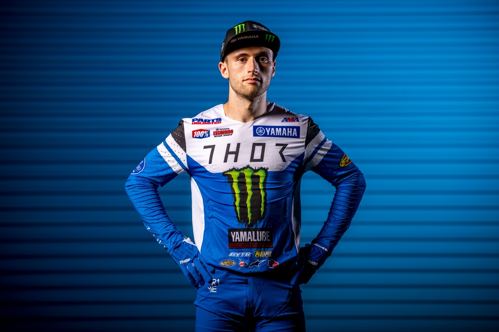 The @monsterenergy #Yamaha <a href="/StarRacingYam/">Star Racing Yamaha</a> 450 team heads into the 2023 @supercrosslive season with returning champions and an all-new YZ450F. 🔥

1️⃣    <a href="/elitomac/">Eli Tomac</a>

1️⃣4️⃣ @dylanferrandis 

3️⃣2️⃣ <a href="/justincooper32/">Justin Cooper</a>

#YamahaRacing #SupercrossLIVE #DropTheGate #bLUcRU