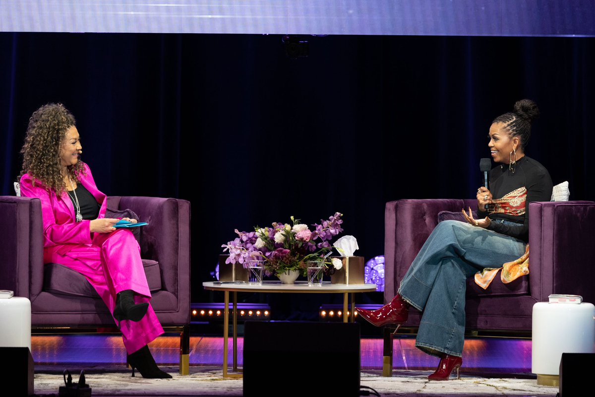 MichelleObama's tweet photo. Thank you to all the folks who joined me in San Francisco for #TheLightWeCarry tour! And to @Michele_Norris, I’m so grateful for your years of friendship and support. I can’t believe we’re almost done with my book tour—one more show to go! https://t.co/O11uKozDAy