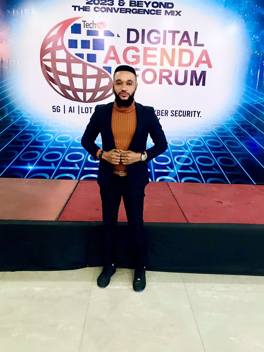 michael57262911's tweet photo. It was an Honour HOSTING the  DIGITAL AGENDA FORUM that was held @ Oriental Hotel Victoria island Lagos,Nigeria by Tech TV. Still your favorite tv host. #tvhost #eventhost #TechTV #mcm https://t.co/diAjbd1QF6