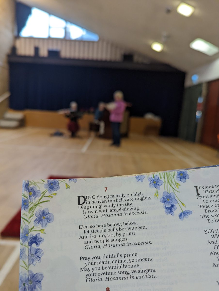 Bristol2Bristol's tweet photo. Went along to the Knowle Methodist Church today for their Monday Welcoming Space Community Meal - Carols, Curry and lovely people! 
The Knowle Methodist Church welcome space runs term time only on Mondays - 11am-2pm #welcomingspaces #communitymeal #knowlemethodistchurch https://t.co/rWZ3jXuBlb