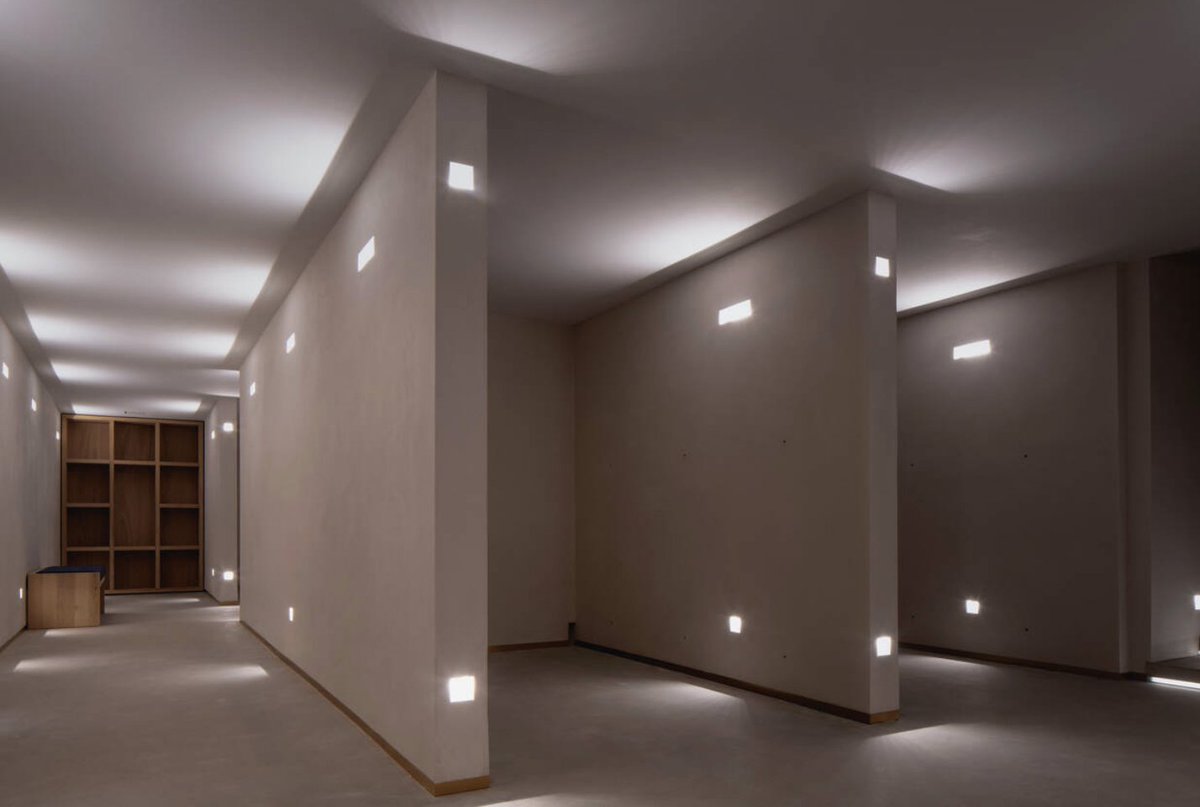 vpmdemos's tweet image. Er is ook een urnen muur