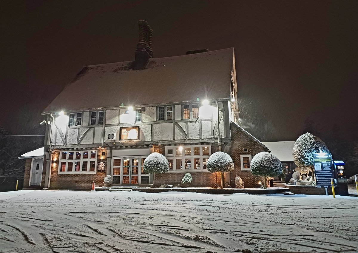 garywatson8763's tweet image. Snow in Old Coulsdon #oldcoulsdon #snow #winter #croydon