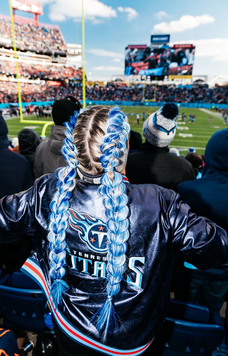 From growing up with the titans, to photographing my first home game for the <a href="/Titans/">Tennessee Titans</a> ⚔️🇺🇸 #Titans #titanup #NFL #nflphotography #usa #salutetoservice #football