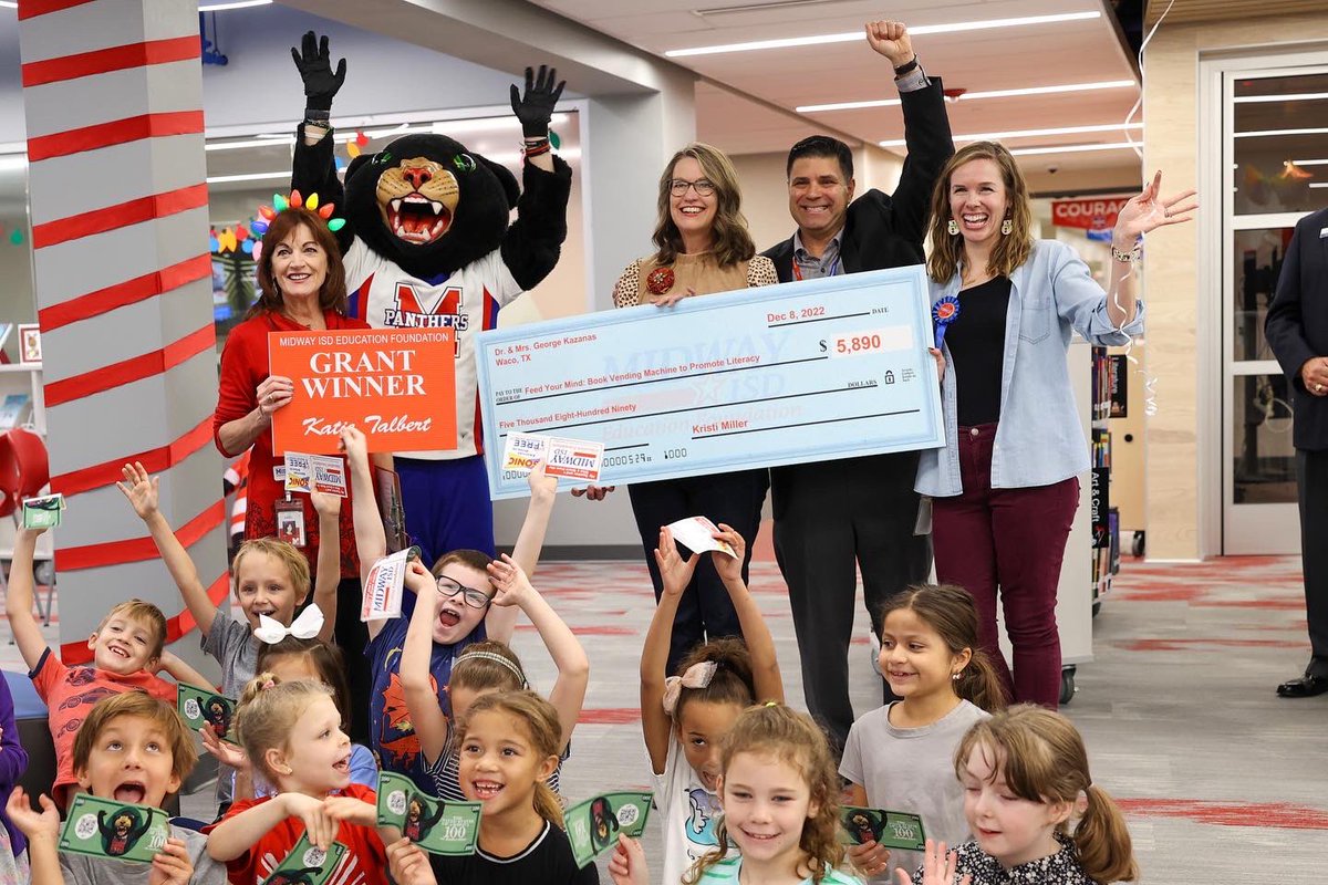 MidwayISD's tweet photo. These faces say it all! 🥳🥳

The @MISDFoundation Prize Posse is back at it again, awarding $34,600 in grants to 25 excited teachers across the district! #1Midway https://t.co/3u6dvuzu9A