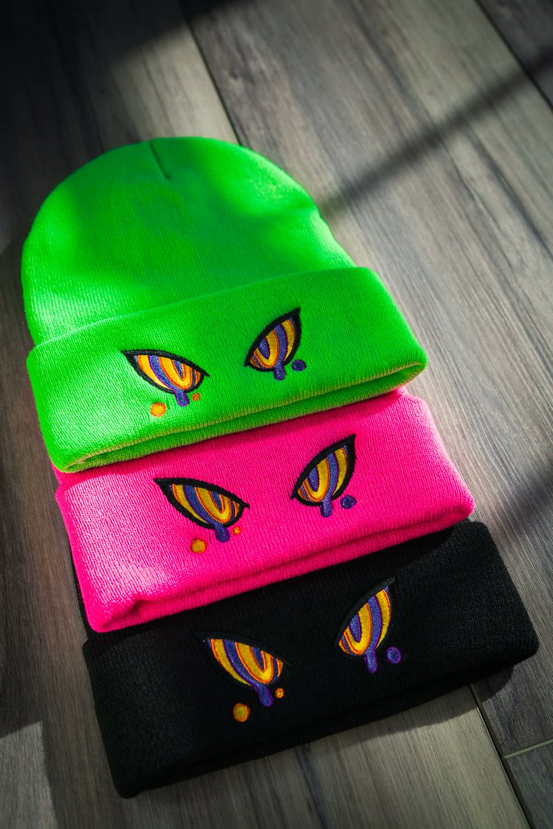 👁️🌀HYPNO EYE BEANIE RAFFLE🌀👁️
Trying to hypnotize any passersby while staying warm and cozy this season? Don't miss this chance for a free beanie!🧡

To enter:
⚡️❤️ &amp;  🔃 
⚡️ Follow me! 
⚡️ Comment your favorite beanie color! (optional) 

Will end on the 31st!