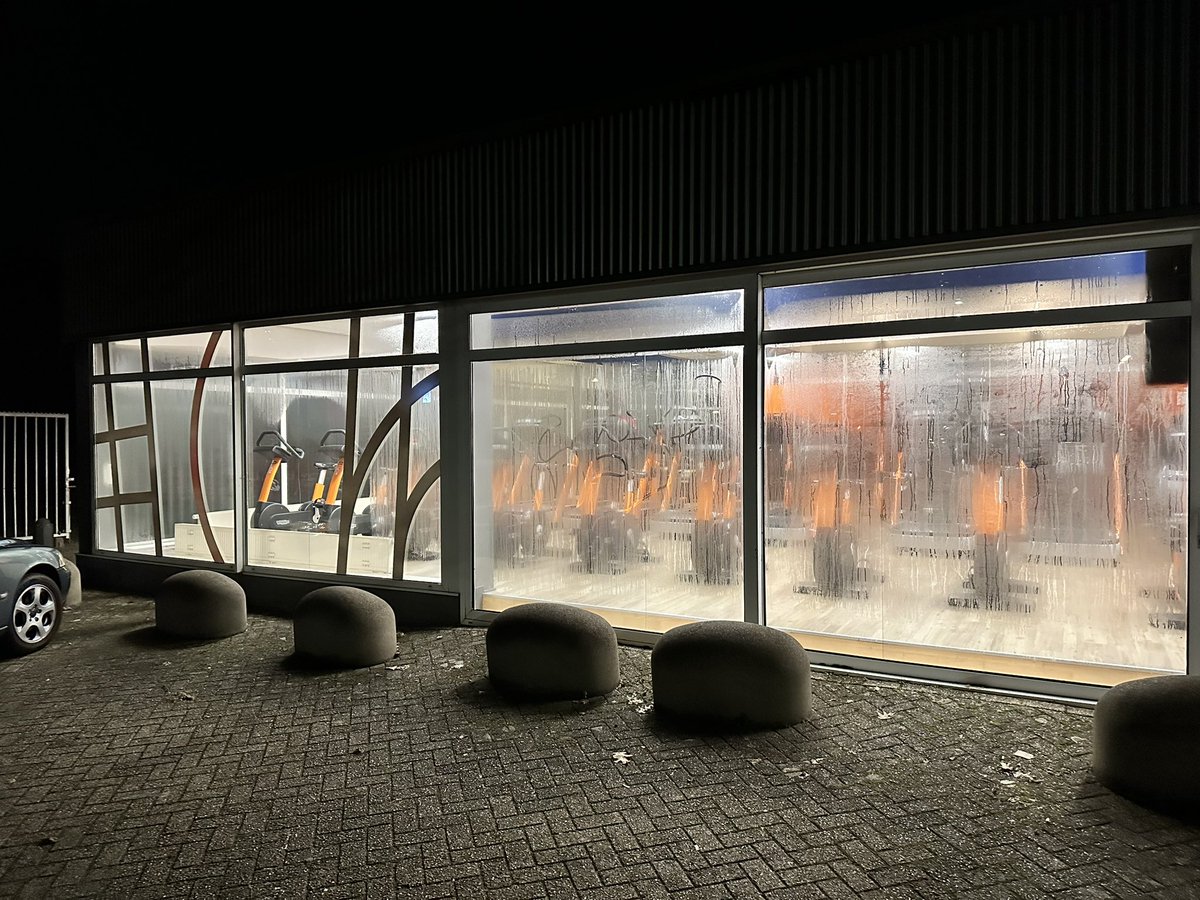 Niels Vening tweet media