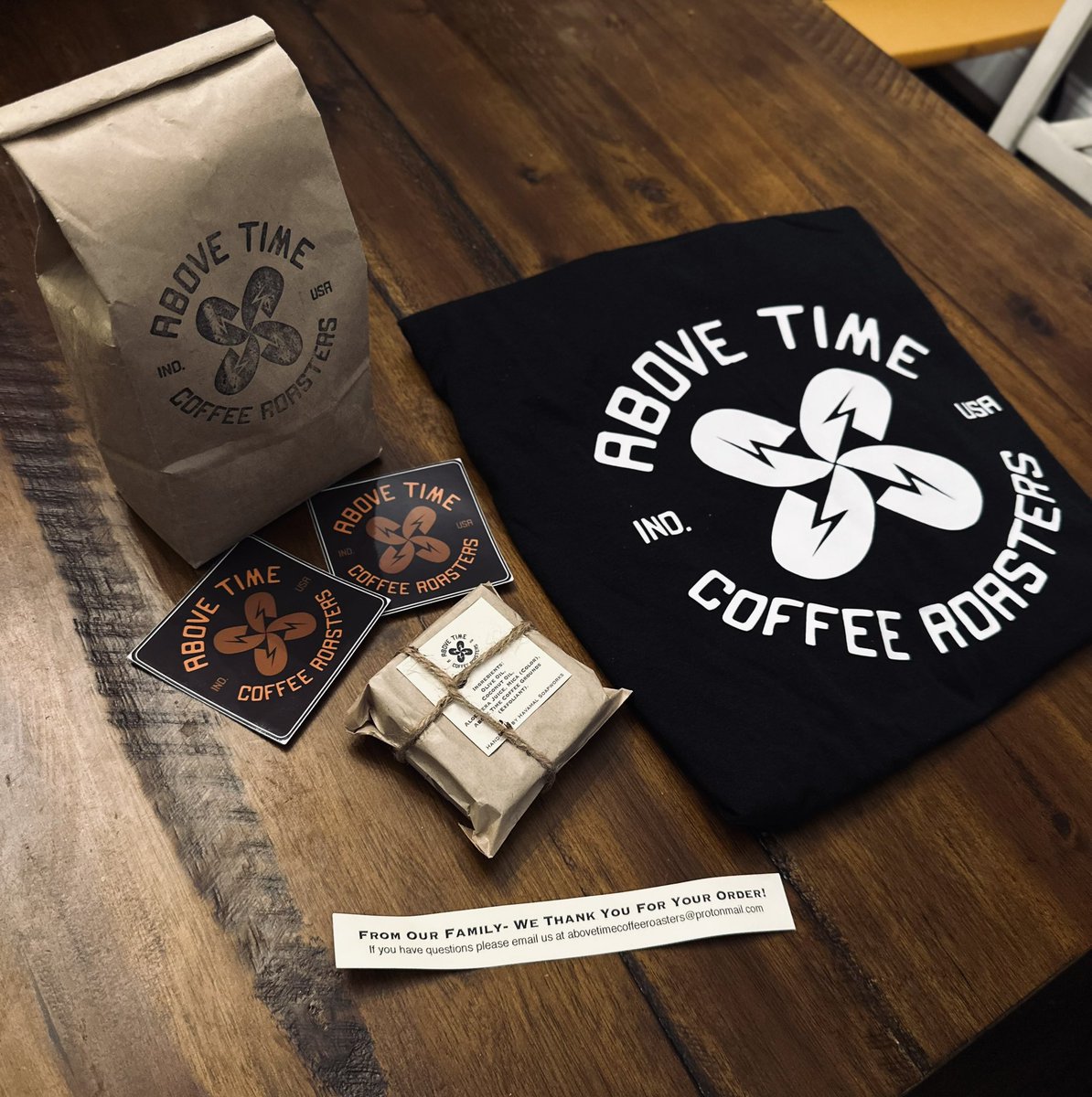 DanielBooneBub's tweet photo. Received a package from @AboveTimeCoffee today. Great company and great coffee 💪🏻⚡️ https://t.co/9S1xiO9VJs