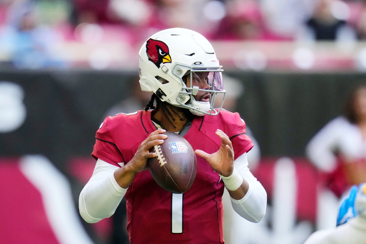 FanDuel's tweet photo. Describe Kyler Murray in 5 words or less ✍️⬇️ https://t.co/VPauLGApIF