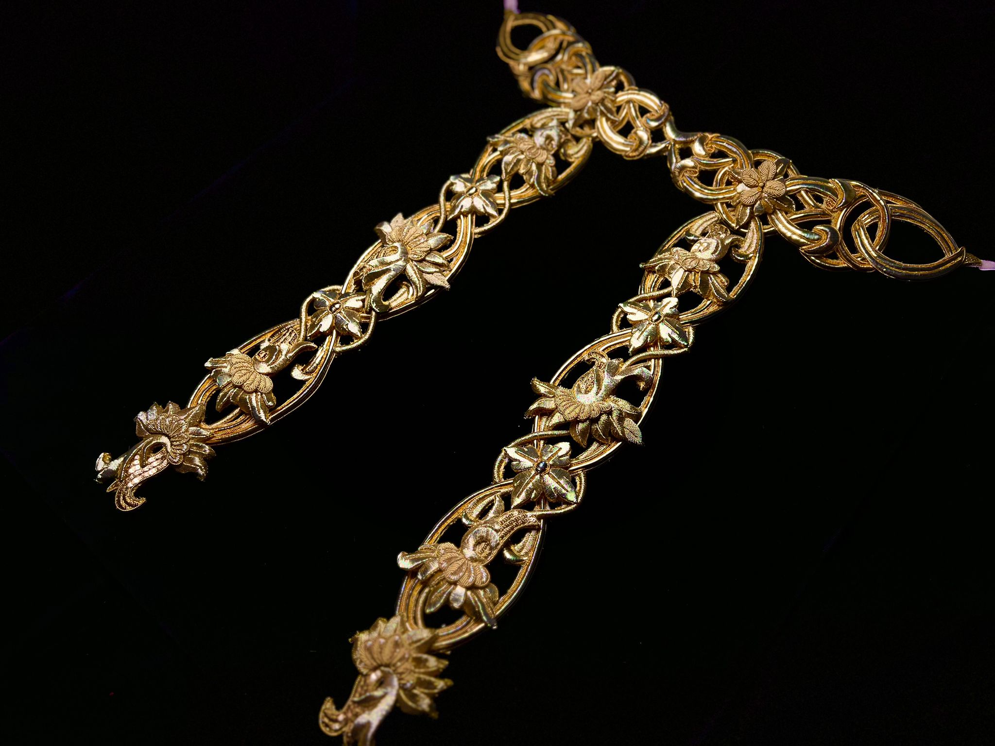 La Virgen de las Aguas de Sevilla adquiere un nuevo enser para su ajuar