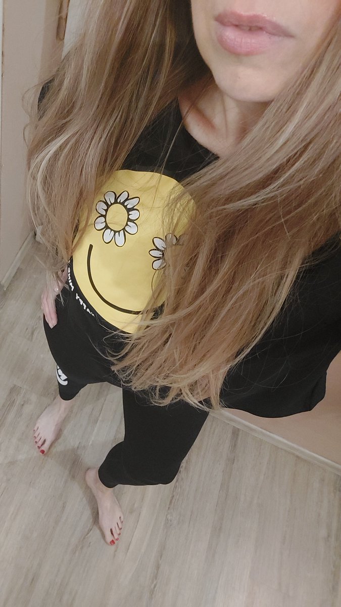 Sissiprinces1's tweet photo. Hair or legs, whichever you prefer?
https://t.co/XEzQpWSqVZ
#BLONDIE #blondegirl #feetfethish #feetpicsforsales #feetselling #longfeet #onlyfans #onlyfansgirl #onlyfansbabe #onlyfans #givemetips #subscribe https://t.co/tc1shupGZL
