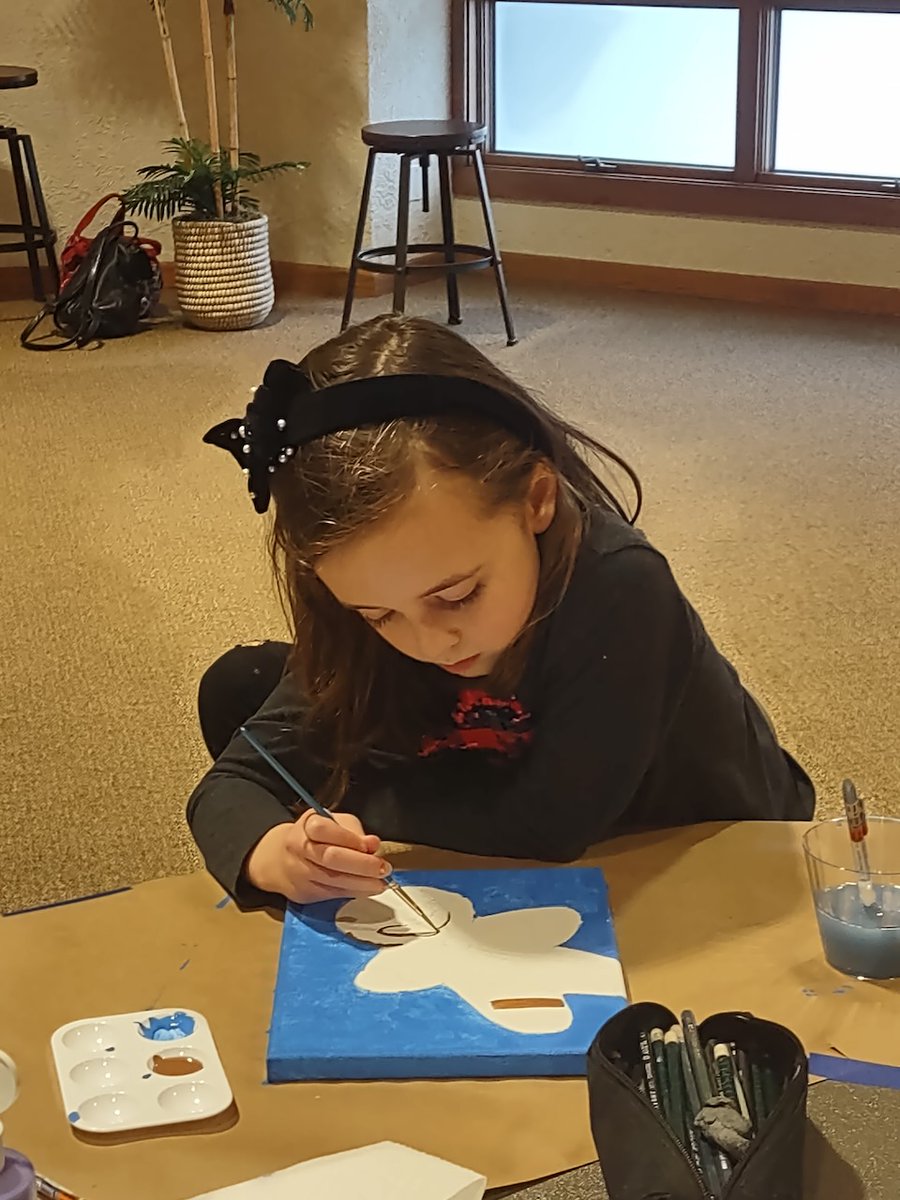RLC_Indy's tweet photo. RLC's Kids Club had a fantastic Christmas party on Sun, 12/11! We did a painting activity, enjoyed hot cocoa &amp; cookies together, &amp; played some fun games. Thank you to member Peg Copenhaver for leading our painting, &amp; to everyone who came &amp; shared cookies! https://t.co/wRQyDdrp2M