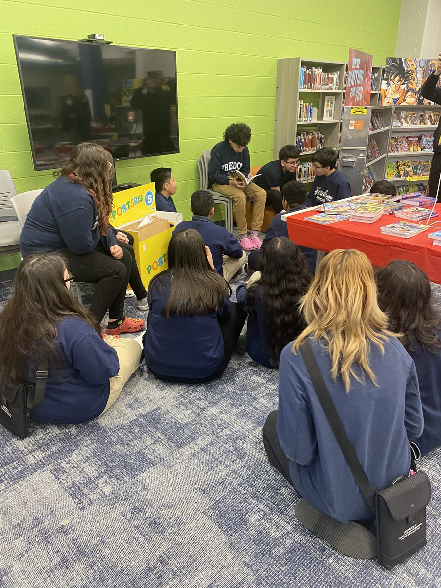 Love when my Ss randomly do a read aloud. #FreedomFamily