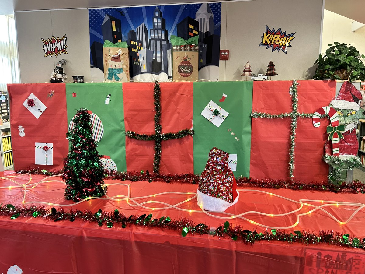 McMillin’s incredible PTA transformed the library into a Winter Store so students can shop for their family members. We are so grateful to all the volunteers who made this happen.