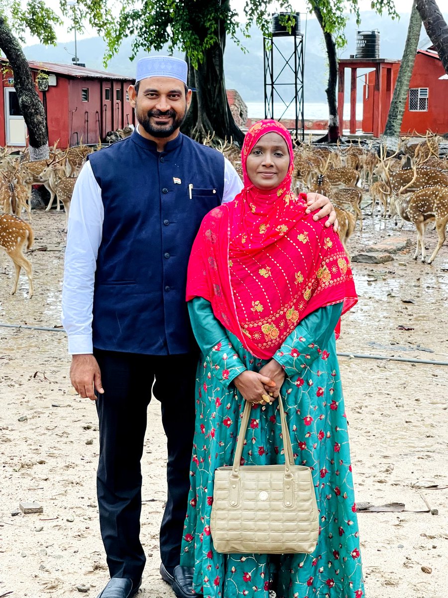 syedibrahimbabl's tweet photo. #இந்துத்துவா எனும் வாழ்வியல் நெறியை,  நடைமுறைப்படுத்தும் பொழுது  எதிர்கொள்ளும் அச்சுறுத்தல்களை, அவதூறுகளை தகர்த்தெறிந்து தொடர்ந்து பயணிக்க எனக்கு உறுதுணையாக இருக்கும் எனது அருமை மனைவி பல்கீஸ்.
கருத்தியல் ரீதியாக என்னோடு மோத முடியாத கோழை திருமாவளவனுக்கு இப்பதிவு.
@thirumaofficial https://t.co/zZ5hqXE5mN