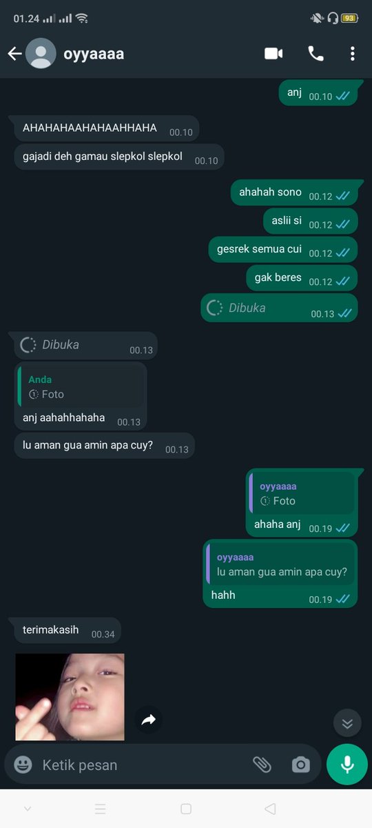 kindaunfa's tweet photo. ini ciri ciri orang yang gak jelas. tiba2 buka blokiran dan pasti diblokir lagi ujungnya.definisi digosting temen sendiri https://t.co/TdyscplLkG