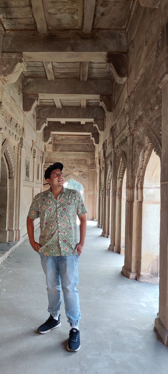 mihir4142's tweet photo. The Chunar Fort since 56bc has the Oldest history and glad to witness this place few kms away from Varanasi. 

#uptwc22 #newkashi #femina #filmfare @uptourismgov https://t.co/1cNygSbBfp