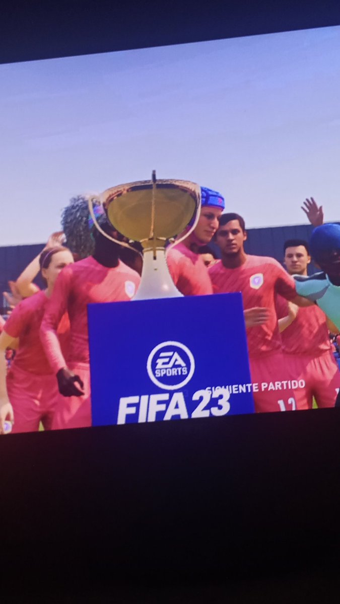 KKarzito tweet media