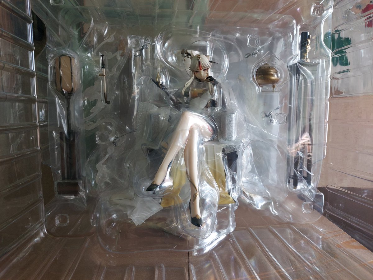 zoeperez_c's tweet photo. #HobbyLink, #Genshinlmpact #hoyoverse #miHoYo. Very precious the Ningguang figure, thanks to Hobby link the assistance and the service to provide this type of collectibles figures https://t.co/dGkmK5wYsz