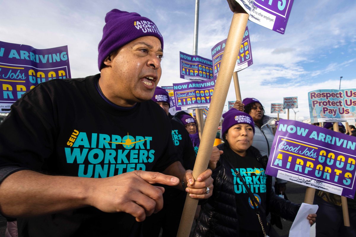 GoodAirports's tweet photo. Airport service workers are tired of being treated like we are disposable! We're FED UP! #GoodAirports https://t.co/gdVHkhSO8c