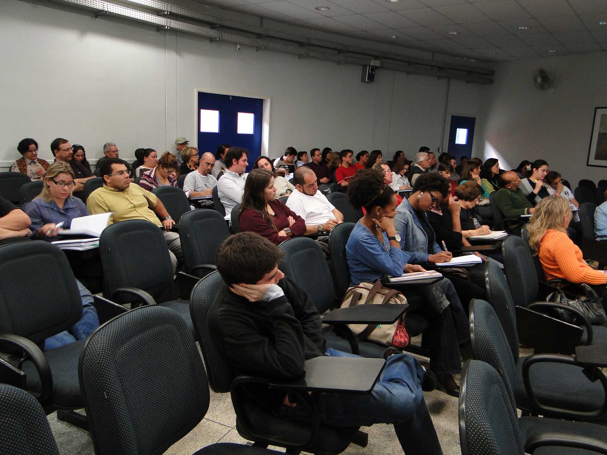 unimep's tweet photo. O Programa de Pós-Graduação em Educação/Unimep recebe hoje, dia 12, Moção de Aplausos concedida pela Câmara de Vereadores de Piracicaba. 
A homenagem é promovida pelos 50 anos de criação do PPGE e ocorre no Salão Nobre da Câmara, a partir das 18h30. O evento é aberto ao público. https://t.co/Z76loaXo5g