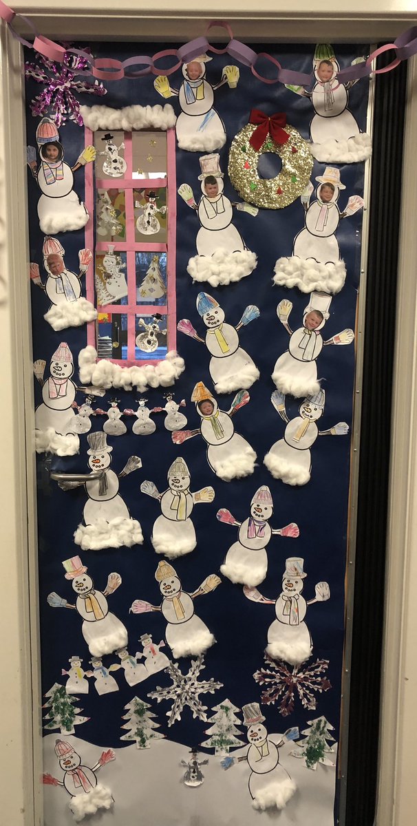 Day 3 of our Xmas countdown 🎄Who doesn’t love a classroom door competition? Winter was the theme ❄️ ☃️ ❄️ #itsSLC #creativekids