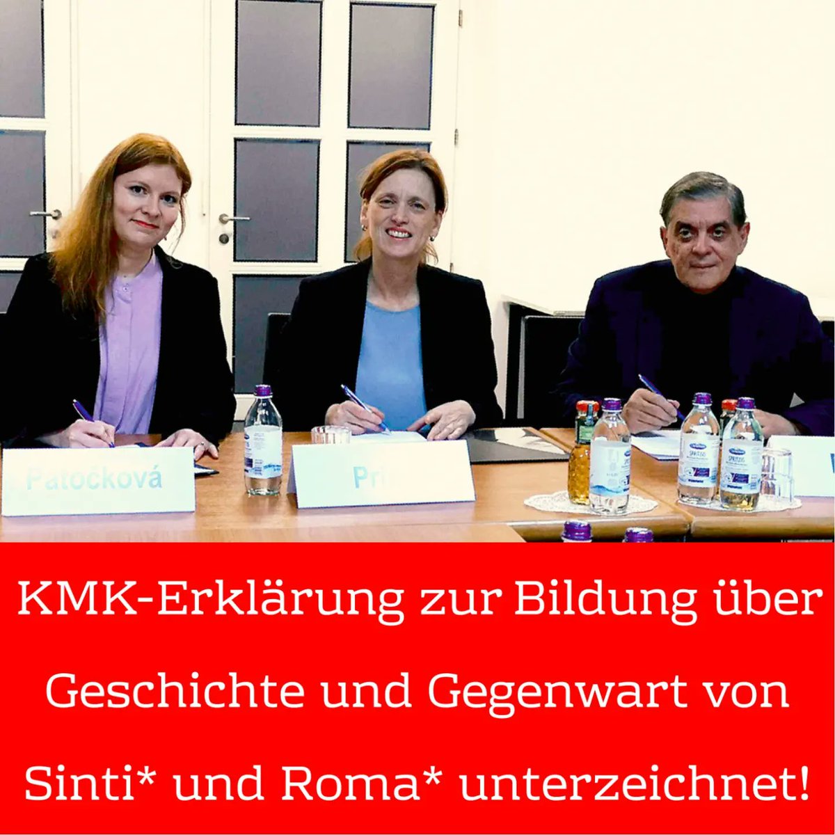 Historischer Meilenstein: Die #Kultusministerkonferenz verabschiedete heute die erste Empfehlung für Bildung über die Geschichte und Gegenwart von Sinti* und Roma* in Schulen! Wir sind überglücklich, mehr Infos hier: romatrial.org/aktuell/kmk-er… #bildungsempfehlung #bildungsaufbruch