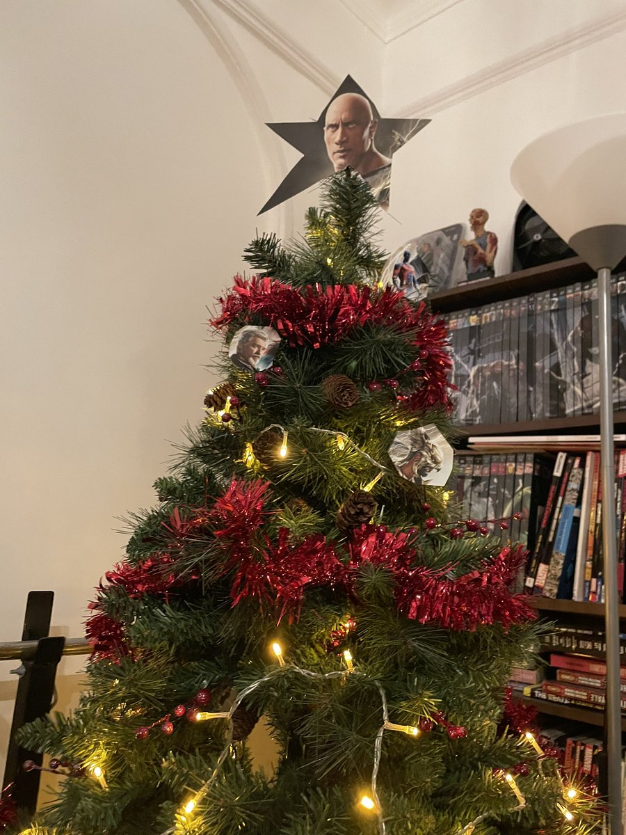 FullFatVideos's tweet photo. The hierarchy of power in the Christmas Tree universe has changed @TheRock https://t.co/7nY5k992KR