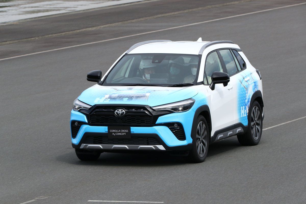 top10motor's tweet photo. Toyota Corolla Cross H2 Concept: quemar hidrógeno en vez de gasolina https://t.co/MW75tg0FSK #CorollaCross #Toyota #CochesHidrógeno #ECO #SUV https://t.co/yPyZ1YMJyD