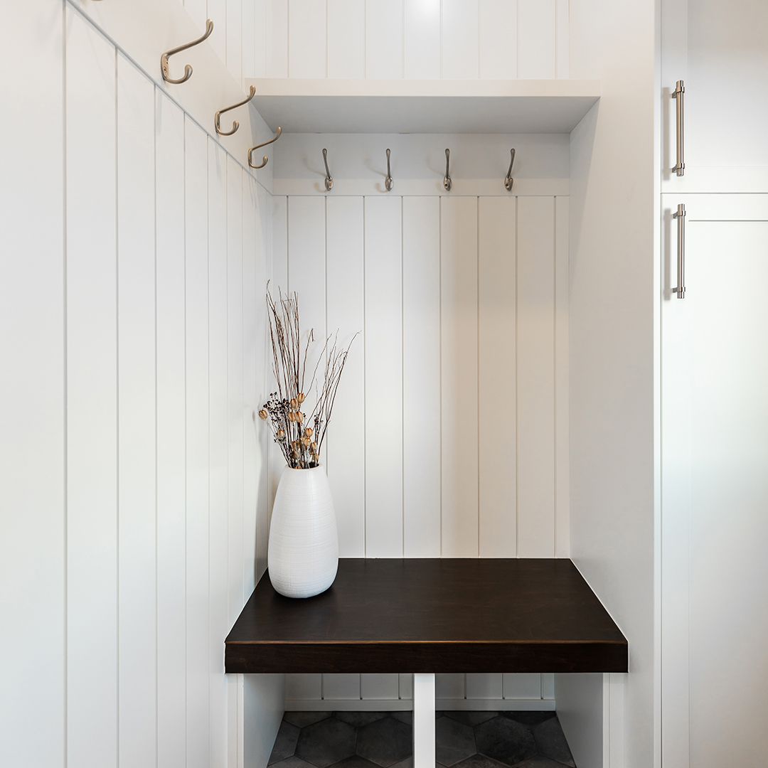 Live_MonTerra's tweet photo. There’s always winter fun nearby with Canmore only 45 minutes away! This mudroom from Elk Park Homes has you covered with plenty of storage for your winter gear and a great location to get you to the slopes faster.

#cochrane #canmore #banff #calgary https://t.co/qlPFQdhNpb