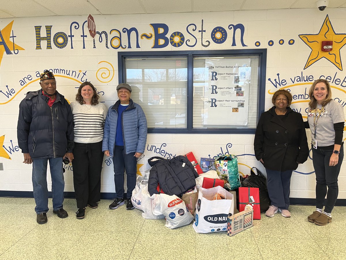 HFBVolunteers's tweet image. Our friends from the American Legion Auxiliary and Dorie Miller Post stopped by Hoffman-Boston today to deliver their donation of toys, coats and clothing for our annual Twinkle Shop. We want to thank our wonderful partners! #HFBTweets #APSGetInvolved #APSVolunteersAreBack