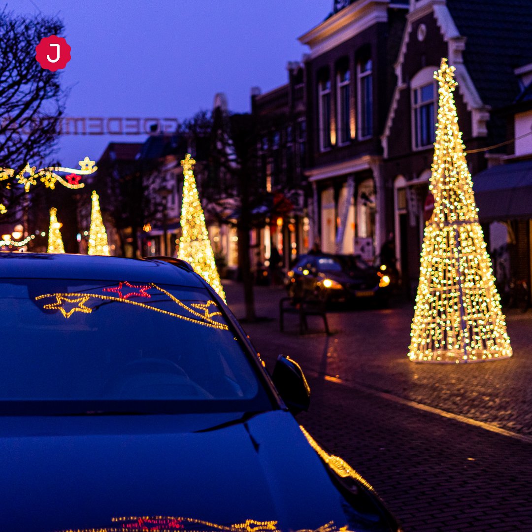 Komende Vrijdag is er een kerstmarkt. Zien we je dan?

#demid #mid #winkelsjoure #joure #jourekoffie #koffie #fries #fryskemarren #friesland #leukstewinkels #leukstewinkel #komlangs #social  #winkel #winter #christmas #boxingdays
