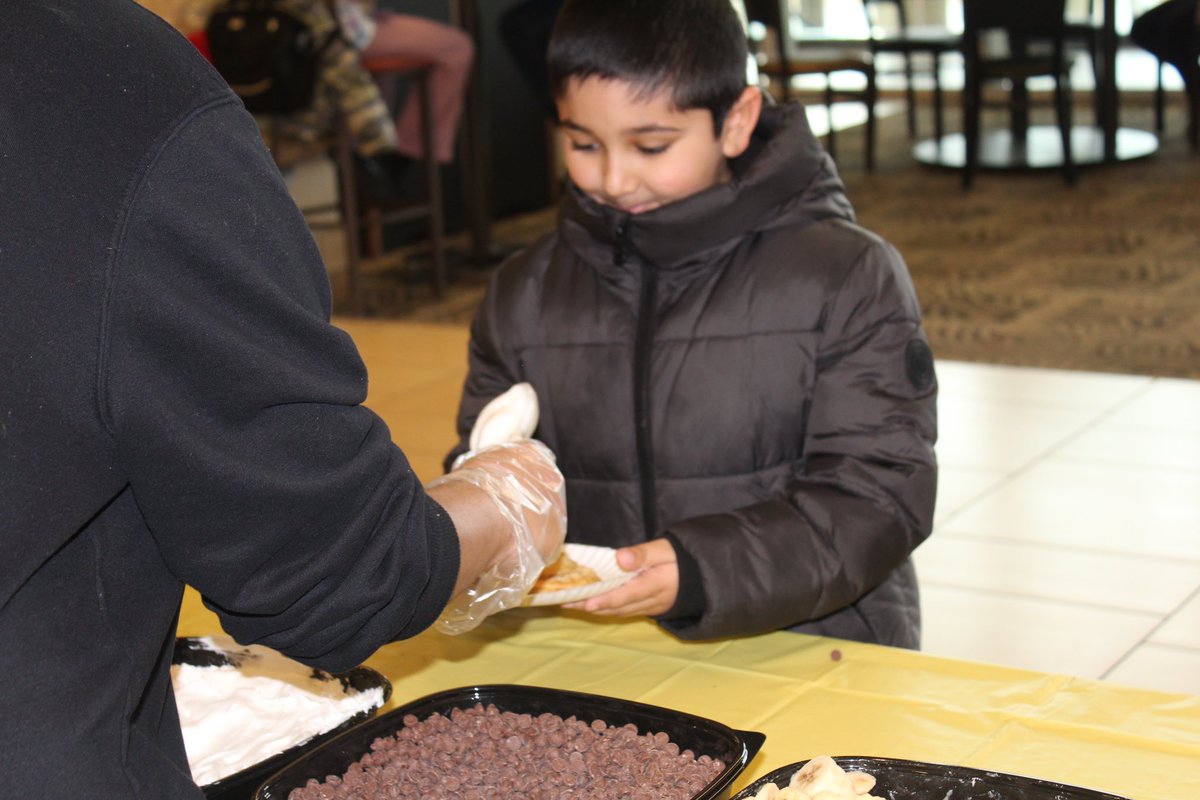 StuffToDoAtMU's tweet image. We hope you found a balance between the books and a break. Good luck on finals, Tigers!