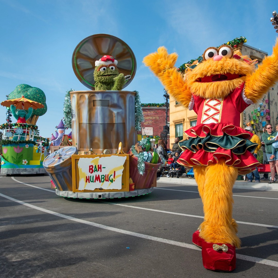 doubletreesdbay's tweet image. Our area is packed with family-friendly attractions like @sesameplaceca's Very Furry Christmas Celebration. Find more fantastic things to do while traveling with kids in our latest blog post.

📸 @visitsandiego

#HolidayInnBayside  holinnbayside.com/blog