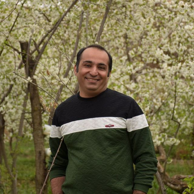 surreashs's tweet photo. #ArashAnzanpour from Mashhad was arrested on November 17th during #IranRevolution. There’s no information about his arrest or case from authorities. Be #ArashAnzanpour’s voice so that we can see his warm smile again in a free Iran.
#MahsaAmini #MohsenShekari #MajidrezaRahnavard https://t.co/pluZXojHoo