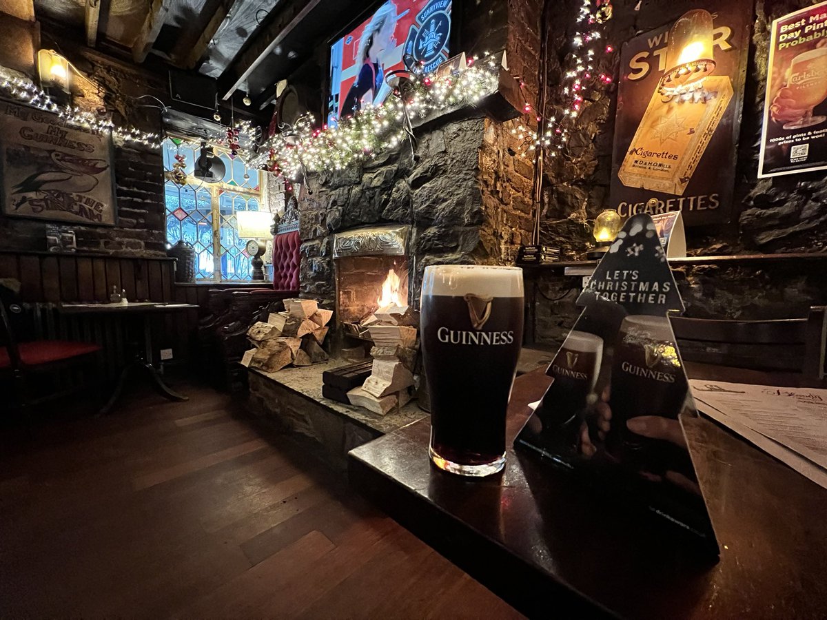daniferrari80's tweet photo. Letโs Christmas togheter !!
#Discoverlreland #LoveDublin #LoveHowth #VisitDublin #VisitHowth #WinterInDublin #IrelandTravel #Insta_Ireland #IgersIreland #Winter22 #DublinLandmarks #DublinCoastline #DublinFood #DublinTravel #IrishPub #TheBloodyStreamHowth #CosyVibes #Guinness https://t.co/6ukErmiLg3