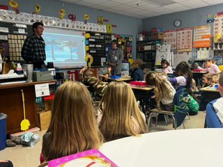 First grade is learning about tunnels. Thank you to Matthew Over for sharing his engineering knowledge. They are ready to build pathways and tunnels for our next STEAM challenge!@theTSIN <a href="/BESTEAM_Sumner/">Beech Elementary School</a> <a href="/BenLBruce/">Ben Bruce</a> <a href="/sumnerstem/">@SumnerSTEM @SumnerSTEAM</a> #SumnerAchieves