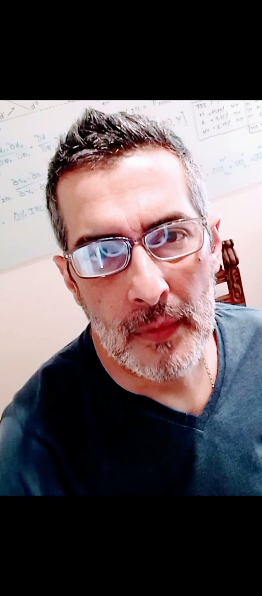 eduardo_recoba's tweet photo. #Cuadernodeeconomia 

📈💵 Hoy en Cuaderno de Economía, un programa donde las y los invitados son uds. 

*Economía post vacancia y lo que nos espera*. 

INGRESEN, COMENTEN...VÍA @Epicentro_TV | 7:30pm

⚠️ Y recuerden: Quién no conoce a Piketty a cualquier Milei le reza... https://t.co/0YBtJauIC6