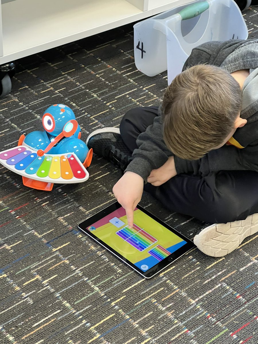 MrsPhillipsLMS's tweet image. Hour of Code stations! @SES_Principal @cynange #vblms