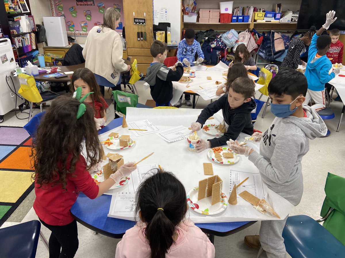 JayBilly2's tweet photo. @BrittneyIdland @mrs_sutton4 class working with shapes and building #gingerbreadchallenge @bfes_ltps #bfrocks #cones #cylinders #OT #Speech @KBurke4242 https://t.co/djv98DYnOs