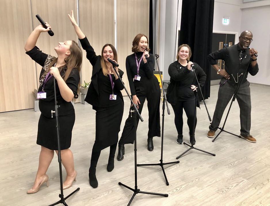 …..and it’s a wrap! Well done to all involved in our fabulous Christmas showcase! You did your teachers proud! 💜🌟