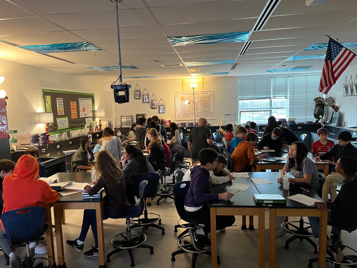 Megan Roth tweet media