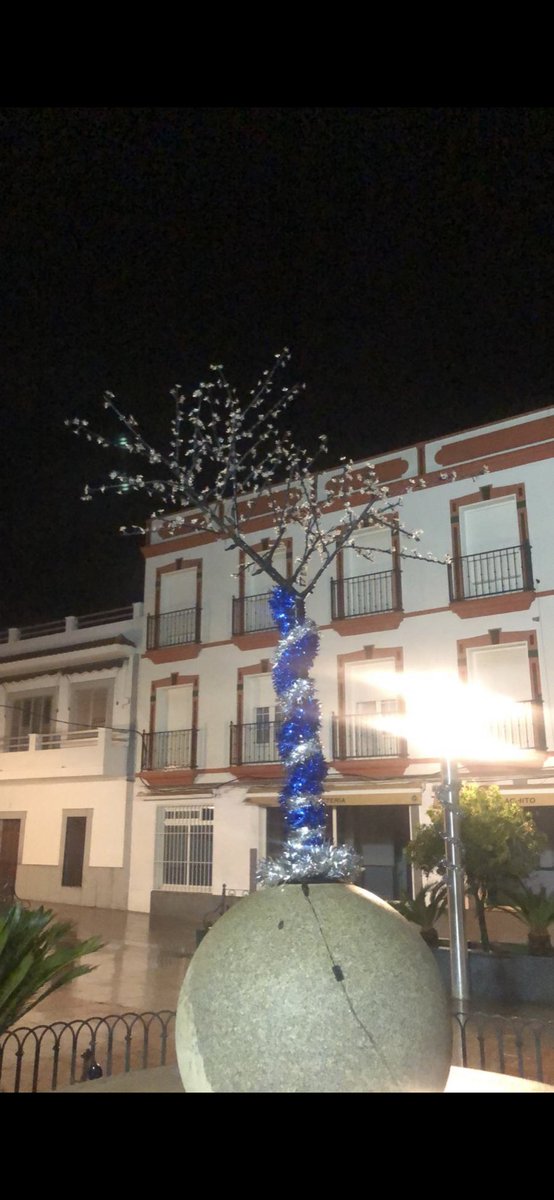 _macarenafdezz's tweet photo. Arriba el espíritu navideño en Calamonte JJAJJAJAJJAAJAJJAJJJSSJSJA https://t.co/xvc3Dal8Xb