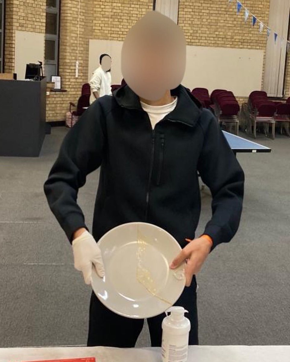 The last  of our ‘Healing &amp; Repairing’ workshops to mark White Ribbon Day was held at a local youth centre. 17 and 18 year olds (mainly boys) from Waltham Forest glued together broken crockery with gold glue (Kintsugi).
#DomesticAbuse 
#whiteribbonday #16DaysOfActivism 
#16days