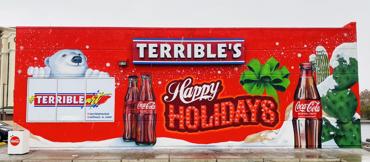 TerribleHerbst's tweet image. Nothing like a #cocacola #terribleart mural to put you right in the holiday spirit🎄🙌 

📍 3201 w Tropicana Ave #lasvegas 

🎨 @Withoutaruler 
🥤 @CocaCola 
➡️ follow @TerribleHerbst
