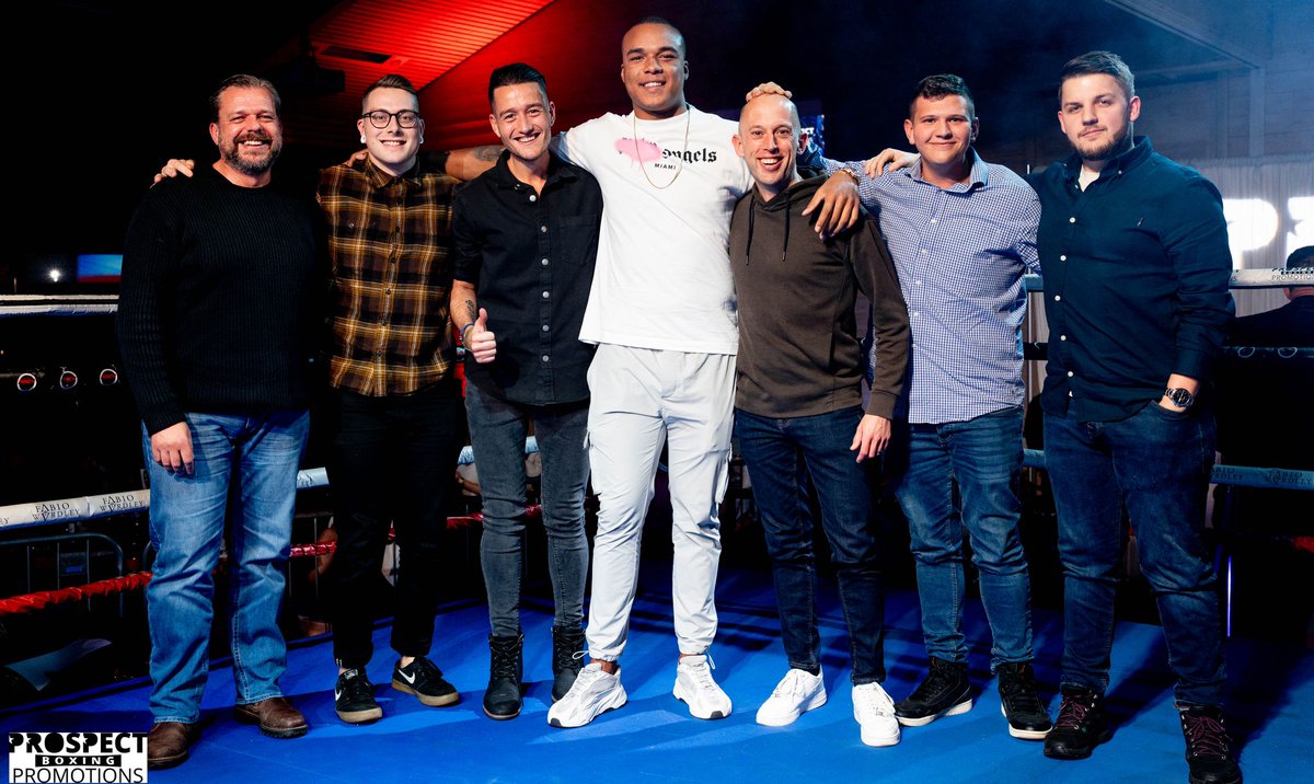 DPSTechnology's tweet image. Taken the week before Fabio Wardley becomes British Heavyweight Champion, the Boys from DPSTech are in the ring with the New Champ! #BritishHeavyweightChampion #TeamWardley #TeamNightOut