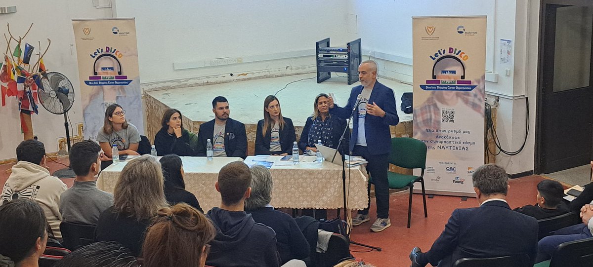 VDemetriades's tweet photo. Και η Λάρνακα απόψε σε ρυθμούς της ναυτιλίας μας. Μαθητές,γονείς, εκπαιδευτικοί ενημερώθηκαν για σπουδές &amp; επαγγέλματα. Γνωρίζουν τον συναρπαστικό κόσμο της ναυτιλίας από την Ομάδα Καθοδήγησης μας. Επόμενος Σταθμός η Λεμεσός τη Πέμπτη 15 Δεκ, 6:30μμ, Λανίτειο Θέατρο! #LetsDISCO https://t.co/6yThopPL08