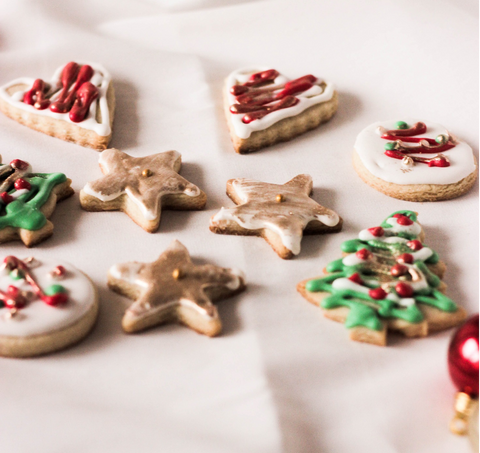 These vegan sugar cookies are made with all natural ingredients and are free from dairy, eggs, and gluten. Whether you're looking for a tasty treat for a party or a sweet snack for your family, our vegan sugar cookies will hit the spot!

#VeganCookies #Recipe  ...