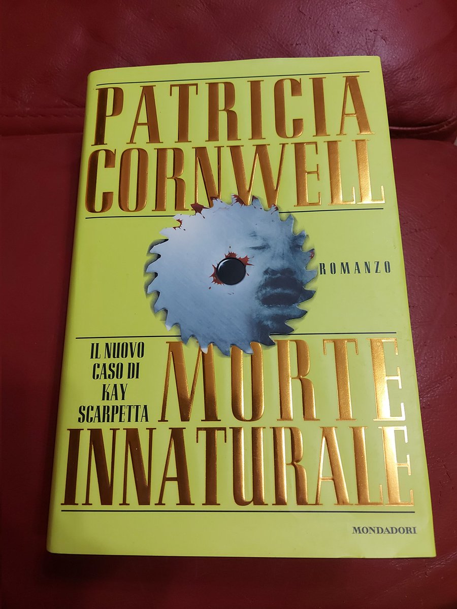 Ora iniziamo lui.
E niente io la adoro Patricia Cornwell